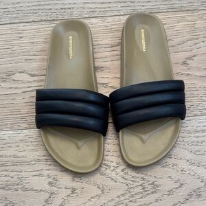 Breatrice Valenzuela Black and Tan Slide Sandals